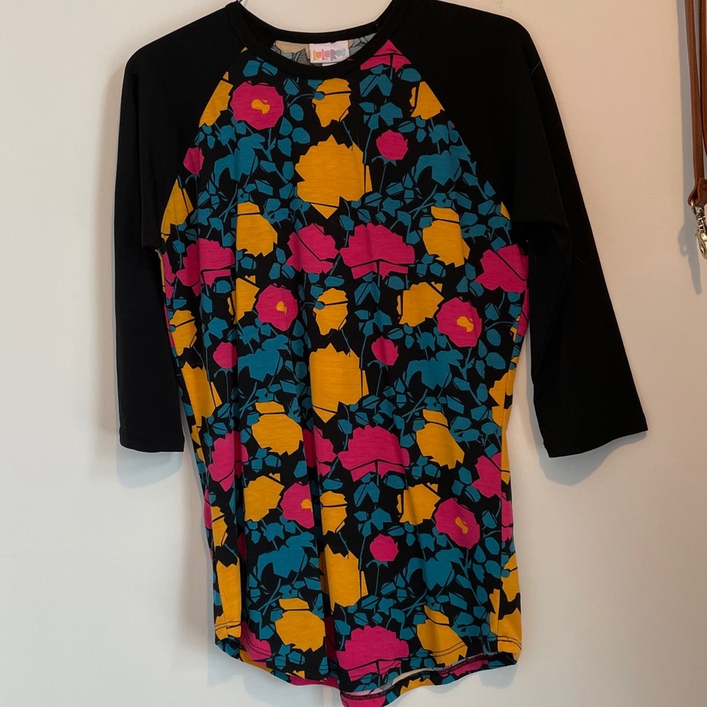 LuLaRoe XS Randy Raglan Top